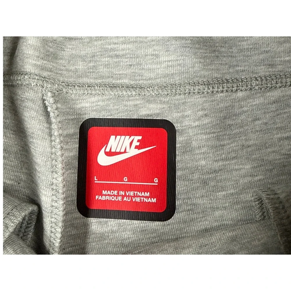 Nike Kids Large Gray Tech Fleece Drawstring Shorts Zip Pocket NWT